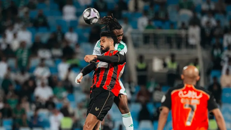 الأهلي يهزم الرياض بـ النيران الصديقة