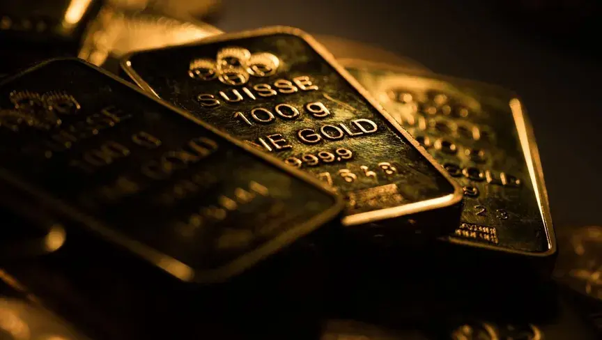 الذهب والفضة يرتفعان مع تصاعد التوترات الأميركية-الإيرانية